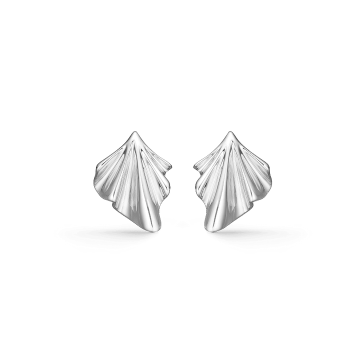 Mads Z Velvet silver ear studs with glossy and folded surface in an elegant leaf pattern. Model 2110188-1