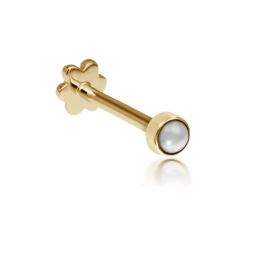 Maria Tash Natural Pearl Threaded Stud Earring 14kt shown in bright gold with round white pearl. Model xpe-yg-w2-001-1