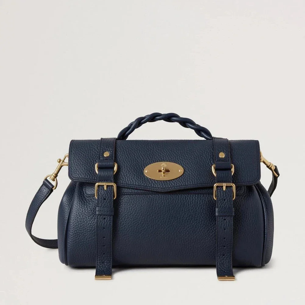 Mulberry Alexa Heavy Grain Night Sky showcases a navy blue leather bag with gold details, model HH6746/736U888