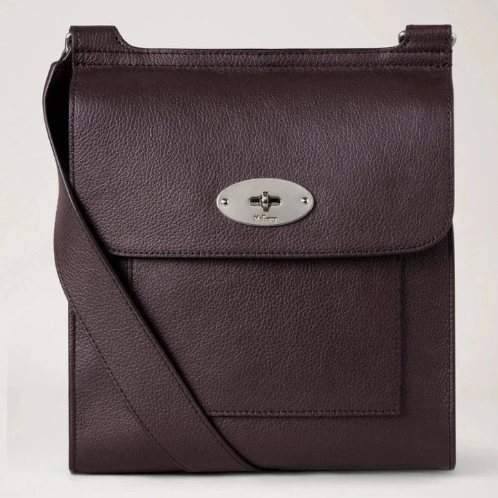 Mulberry Antony Small Classic Grain Ebony shoulder bag in dark brown leather, front view. Model HH9364/205A110