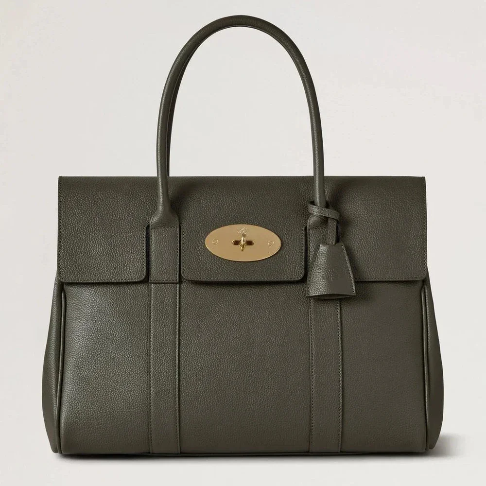 Mulberry Bayswater Juniper Green Small Classic Grain bag with textured leather and gold clasp. Model HH2873205Q749