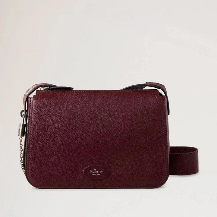 Mulberry Billie Small Classic Grain Black Cherry shoulder bag in dark red leather, Model HH8301/205K560.