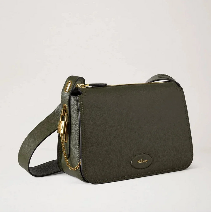 Mulberry Billie Small Classic Grain Juniper Green shoulder bag in leather with golden details. Model HH8301/205Q749