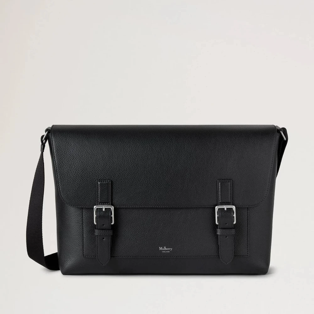 Mulberry Chiltern Crossbody Messenger Black Small Classic Grain, black crossbody bag in leather with buckles at the front. Model HH9785205A100