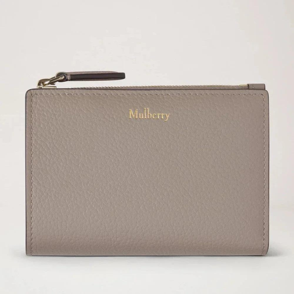 Mulberry Continental Bifold Zipped Wallet in cashmere taupe leather, front view. Model RL8045205F924.