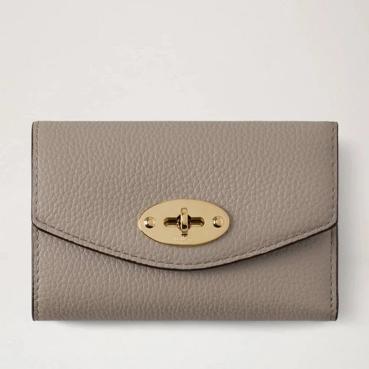 Mulberry Darley Folded Multi-Card Wallet Cashmere Taupe Small Classic Grain in taupe-colored leather with gold-colored closure. Model RL6665205F924.