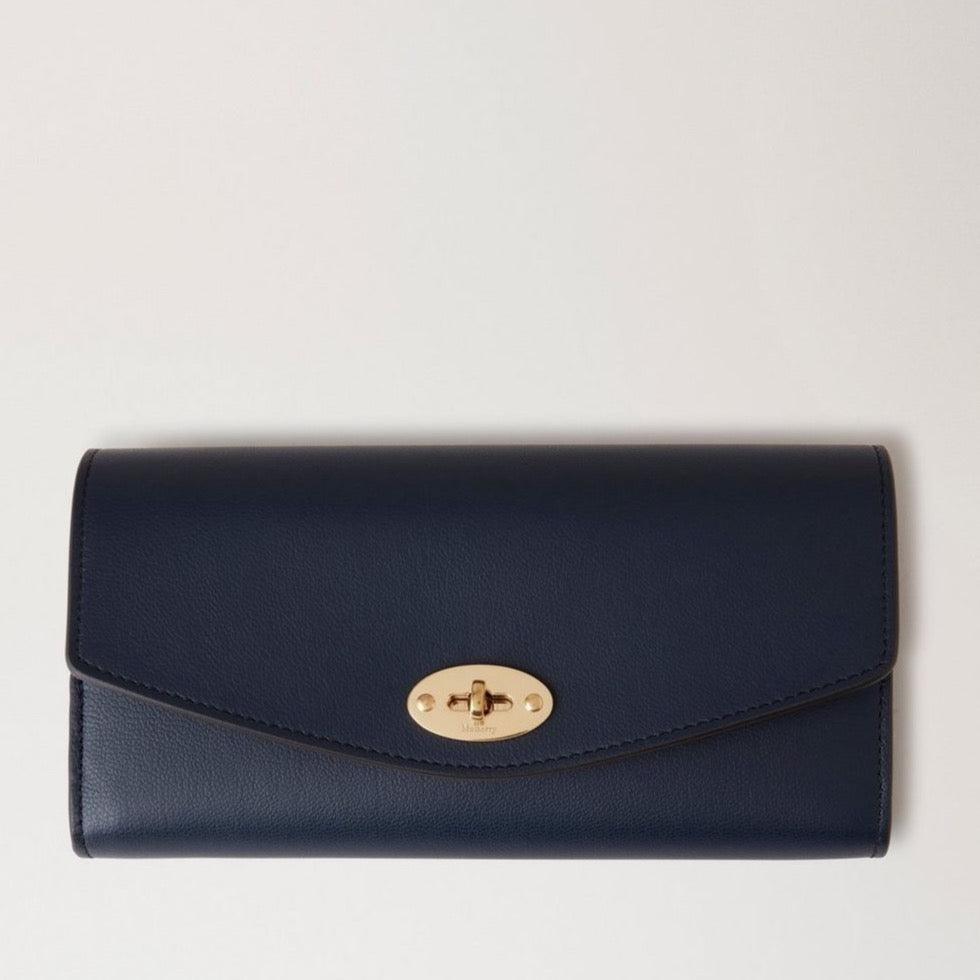 Mulberry Darley Wallet Micro Classic Grain Night Sky in dark blue leather with gold-colored lock, Model RL7816587U888.