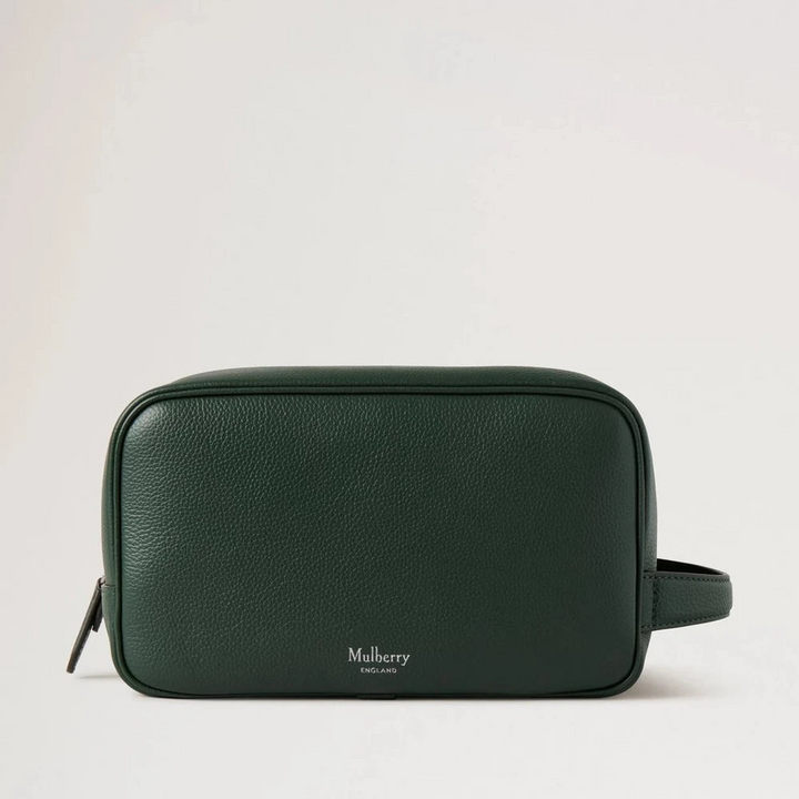 Mulberry Heritage Wash Case in dark green leather with discreet logo on the front. Model RL8176/205Q633
