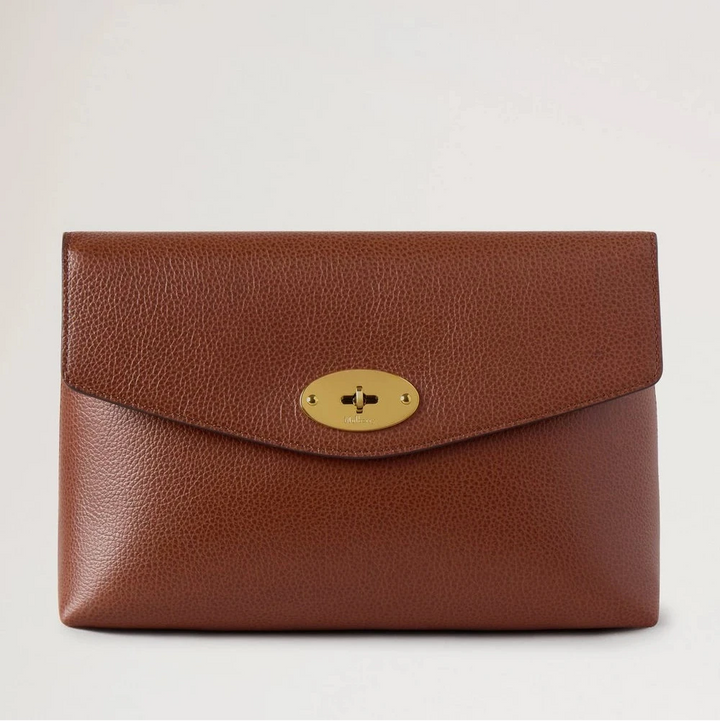 Mulberry Large Darley Cosmetic Pouch Oak Small Classic Grain in brown leather with gold buckle. Model RL8853552G110