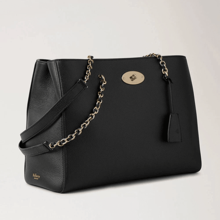 Mulberry Lily Chain Tote Small Classic Grain Black shows black leather bag with chain strap and gold-tone buckle. Model hh9576205a100