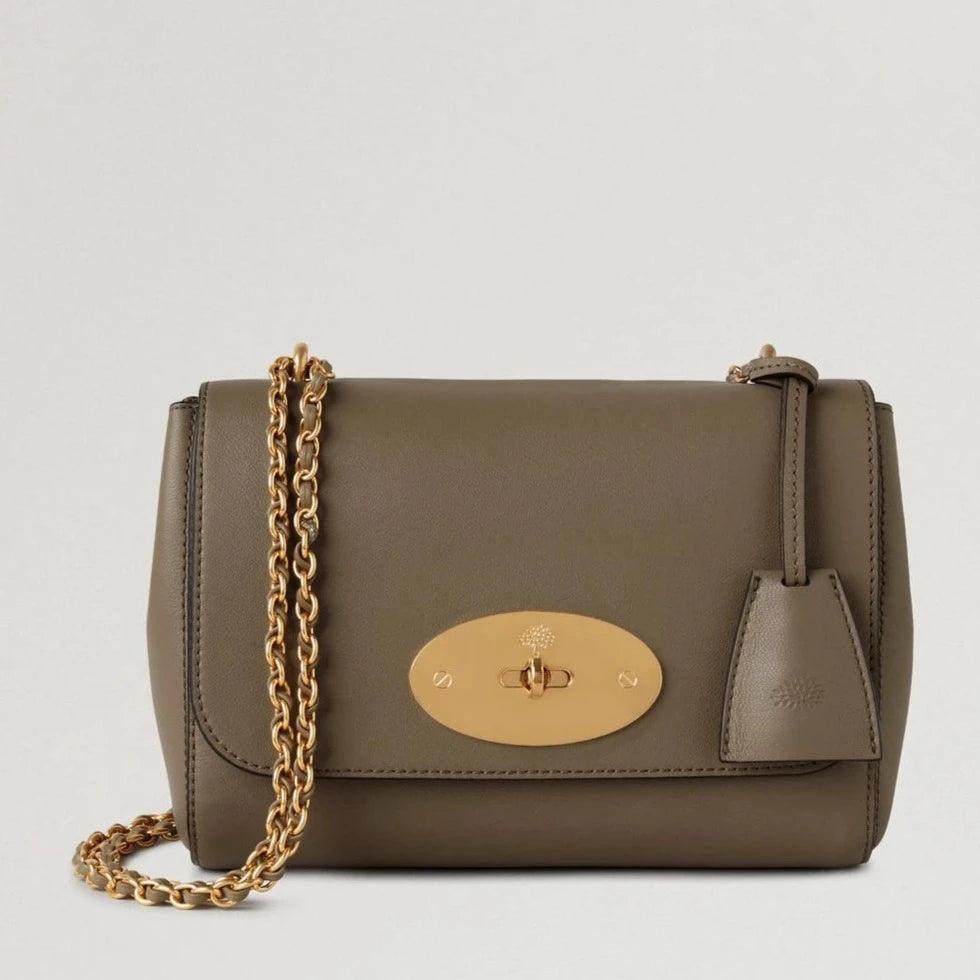 Mulberry Lily Micro Classic Grain Linen Green shoulder bag in green leather with gold chain and clasp, Model HH9179587R563.