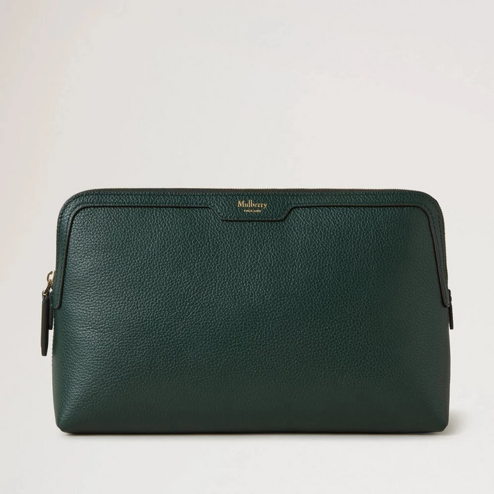 Mulberry Medium Cosmetic Pouch Mulberry Green Small Classic Grain shows a green leather cosmetic wallet. Model RL8319205Q633