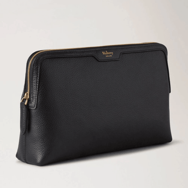 Mulberry Medium Cosmetic Pouch Small Classic Grain Black shows a black cosmetic pouch in leather with gold details. Model RL8319205A100