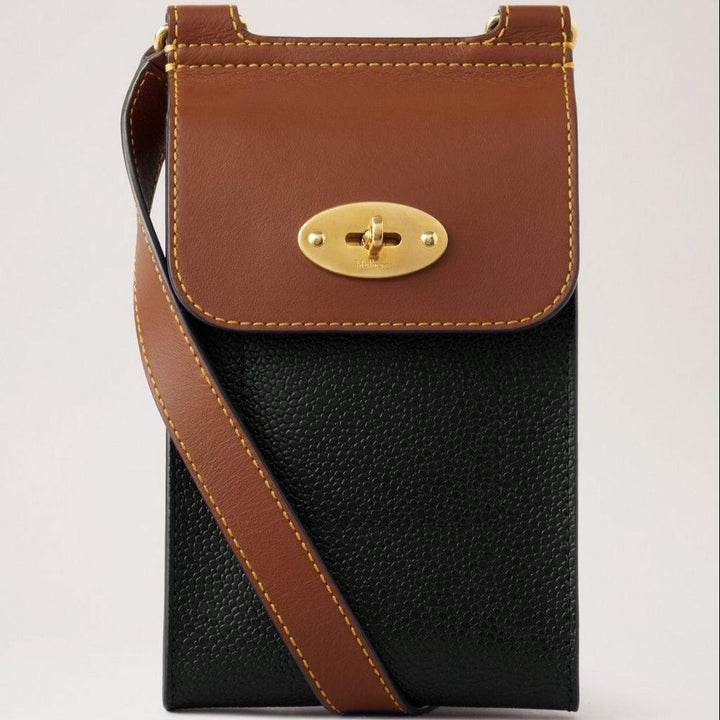 Mulberry Mini Antony Pouch Eco Scotchgrain black/cognac with adjustable strap and gold lock, Model RL7772127A340.