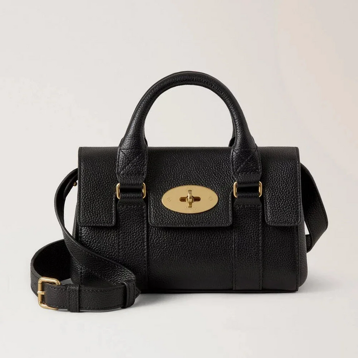 Mulberry Mini Heritage Bayswater Small Classic Grain Black shows an elegant black handbag in embossed leather with a golden buckle. Model RL8928205A100.