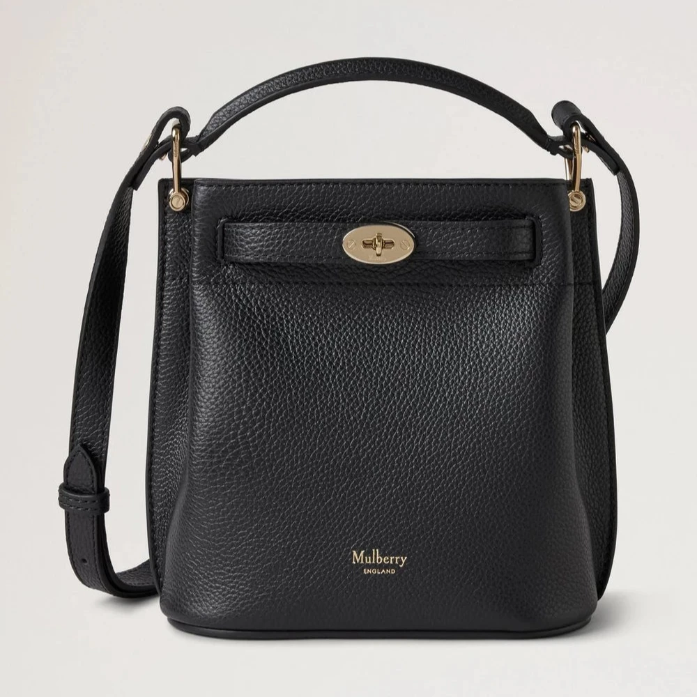 Mulberry Mini Islington Bucket Small Classic Grain Black, elegant shoulder bag in black leather with gold buckle. Model rl8803205a100