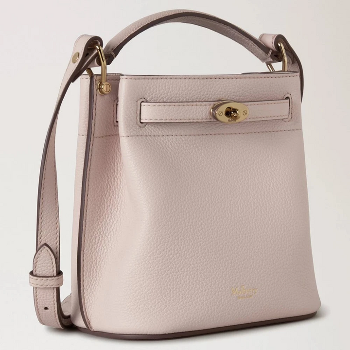 Mulberry Mini Islington Bucket Small Classic Grain Blossom Pink shows a small pink leather bag with gold details. Model RL8803205J002