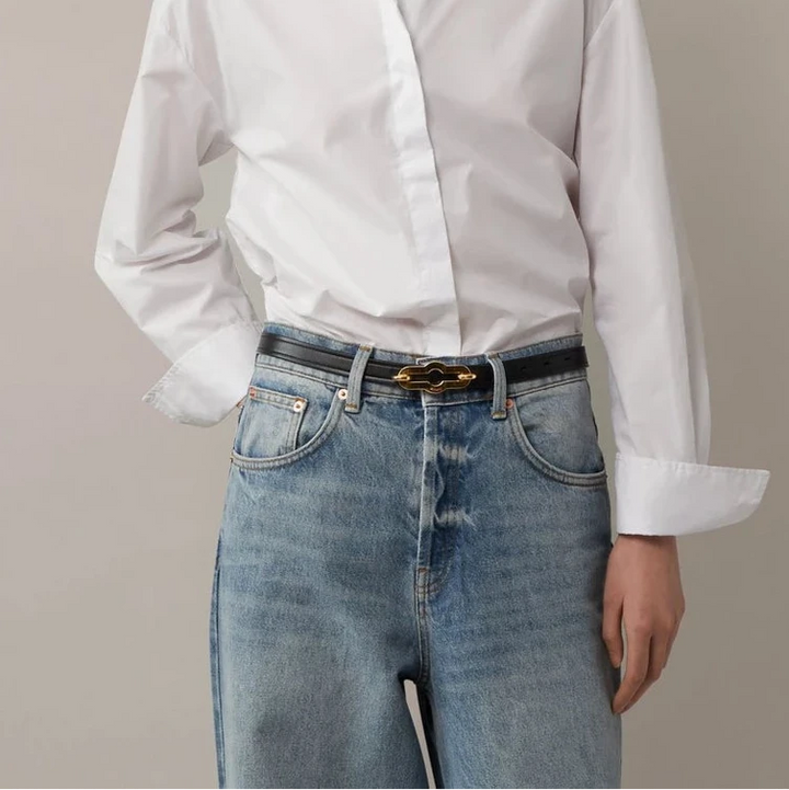 Mulberry Pimlico Reversible Thin Belt shown on person with white shirt and light blue jeans, black leather, Model ML6501615A936-001