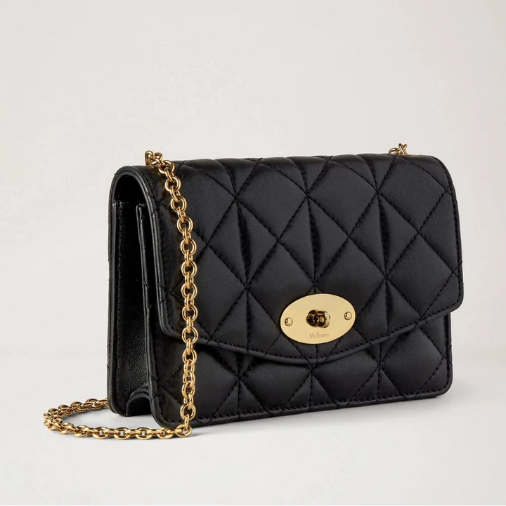 Mulberry Small Darley Quilted Vesta Nappa Black, elegant quilted shoulder bag in black leather with golden chain strap. Model RL8894676A100