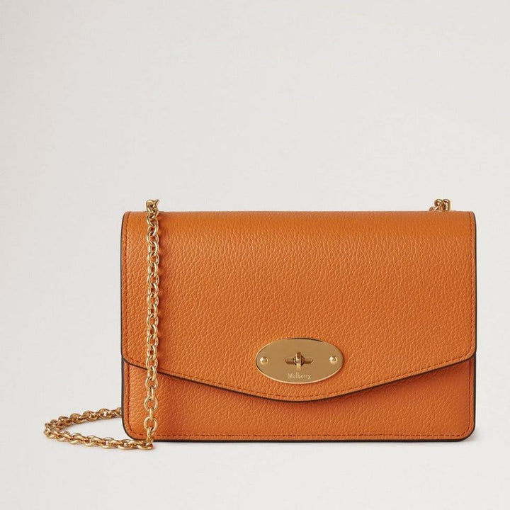 Mulberry Small Darley Sunset small classic leather bag with gold chain and embossed structure. Model RL7791205N691