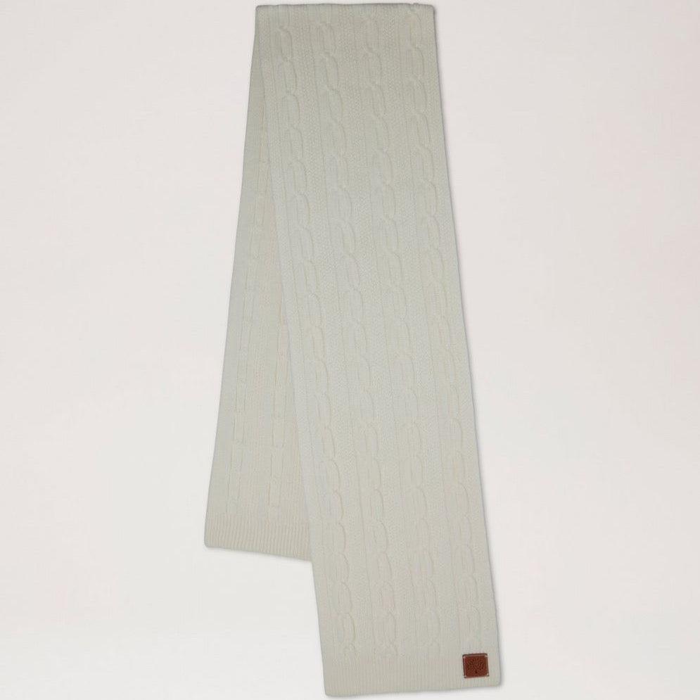 Mulberry Softie Chain Cable Knit Scarf Ecru, knitted in a soft pattern with a light shade, Model vs4760969h135
