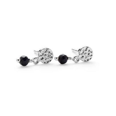 Pernille Corydon Black Nature ear studs in silver with round bent detail and black pearl. Model e-395-s