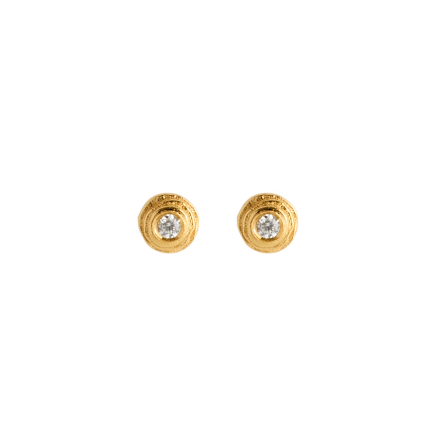 Pernille Corydon Halley Earrings gold-plated, small round earrings in gold with a clear stone in the middle. Model E-837-GP-1.