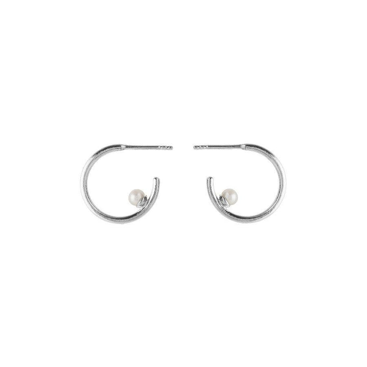 Pernille Corydon Pearl Globe Hoops in silver with a small pearl detail, simple and elegant style. Model 404-S-1
