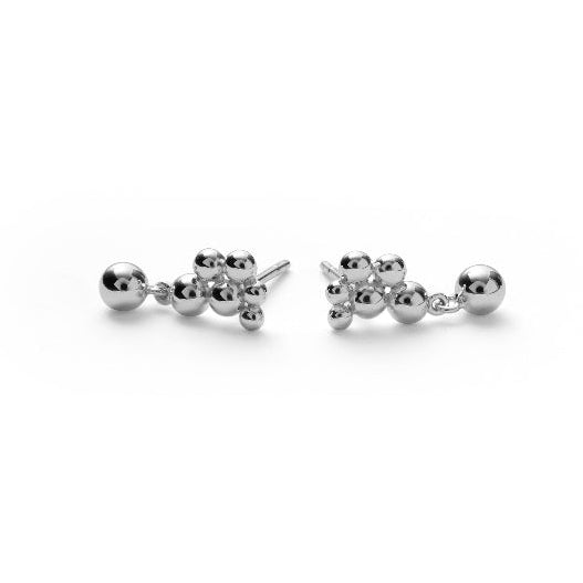 Pernille Corydon Pebble Earrings in silver seen from the front, small sparkling balls in a glossy finish. Model E-460-S