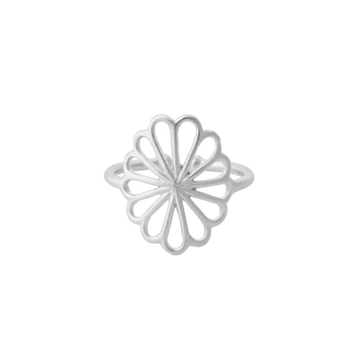 Pernille Corydon Small Bellis ring i sølv med blomstermotiv, forside, model 60508