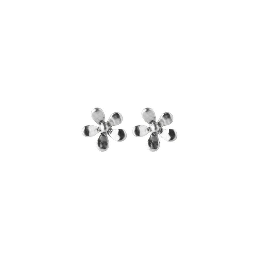 Pernille Corydon Wild Poppy Earrings in Silver shows a pair of flower shaped silver earrings, Model E-362-S.