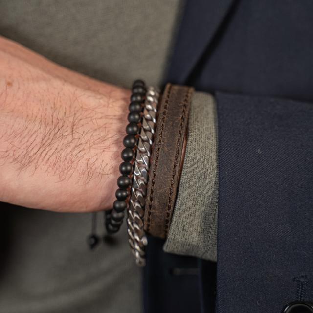 Son of Noa men's bracelet matt steel with black pearls, leather and chain on wrist. Model 809300027-001.