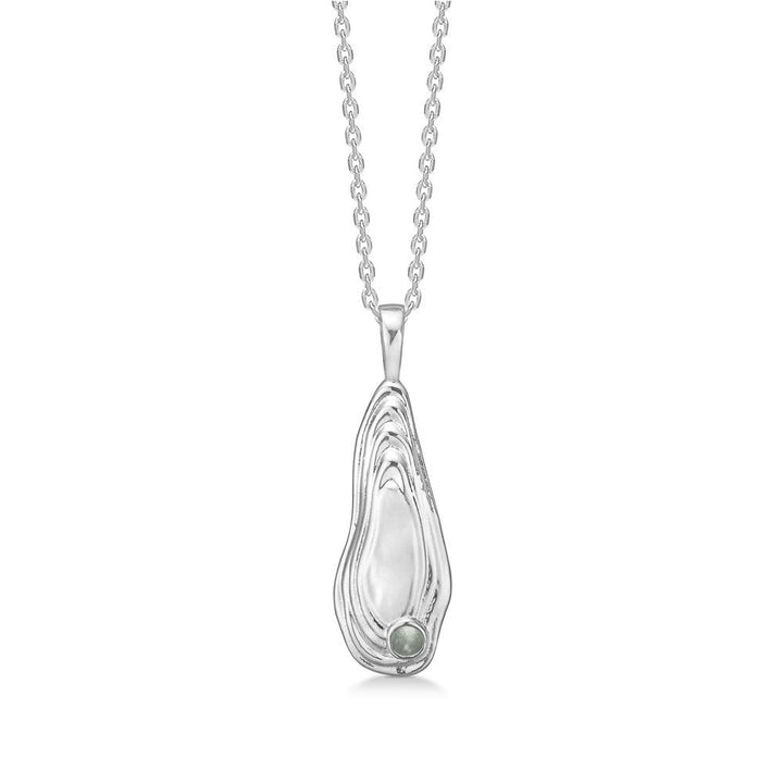 Studio Z Shell necklace with silver chain and unique pendant detail in shiny metal, green stone, Model 7127828-1