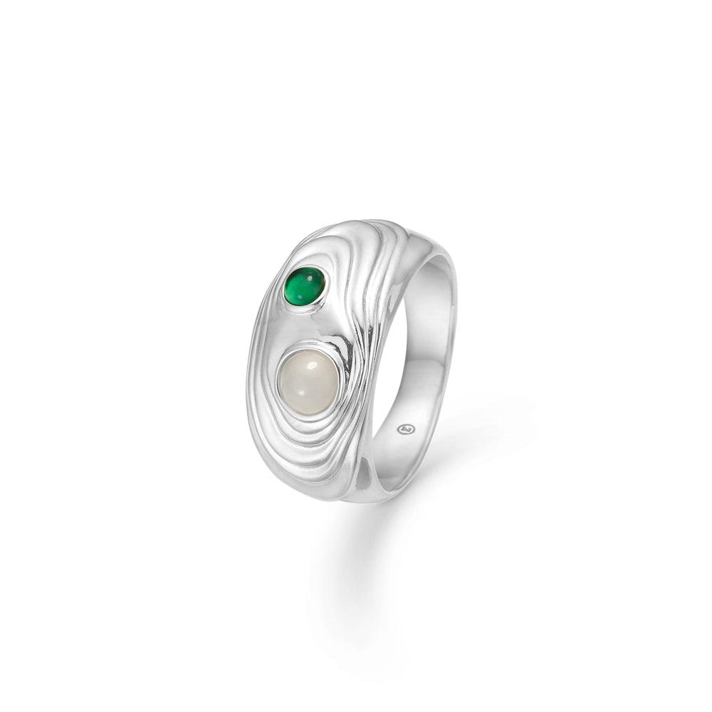 Studio Z Shell Ring with smooth silver surface, green and white stone, product photo. Model 7147836-003