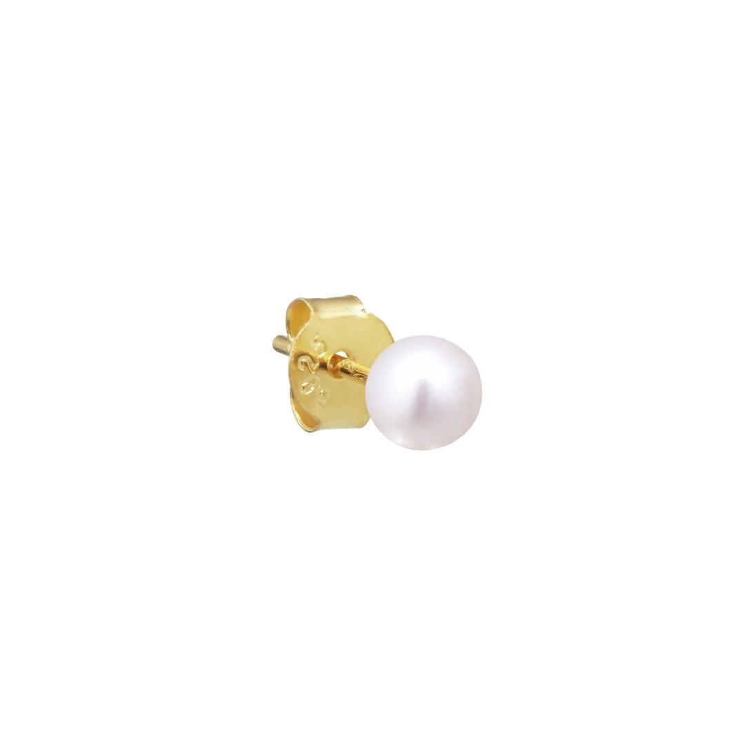 The Earring Shop Sola Stud, elegant stud with white pearl and gold-plated detail. Model FW2312-1