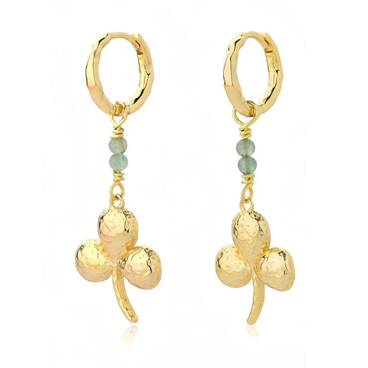 wioga-madison earrings with trefoil with gold-colored texture, green pearls and trefoil pendant. Model E-8905-GP