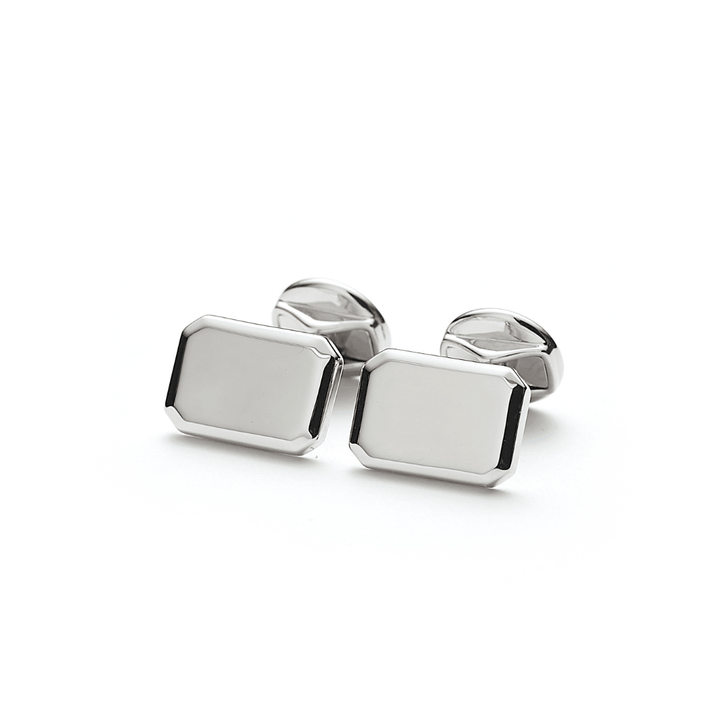 Alexander Lynggaard Hope Cufflinks shows a set of rectangular cufflinks in a shiny silver look. Model H31407-1