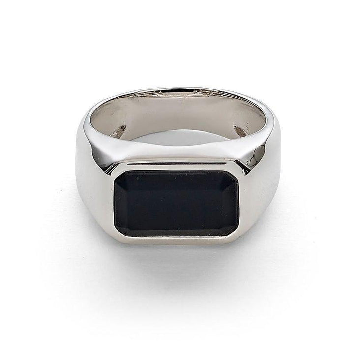 Alexander Lynggaard Ring Hope Signet Black shows a silver ring with a black rectangular stone. Model h70011-002-1.