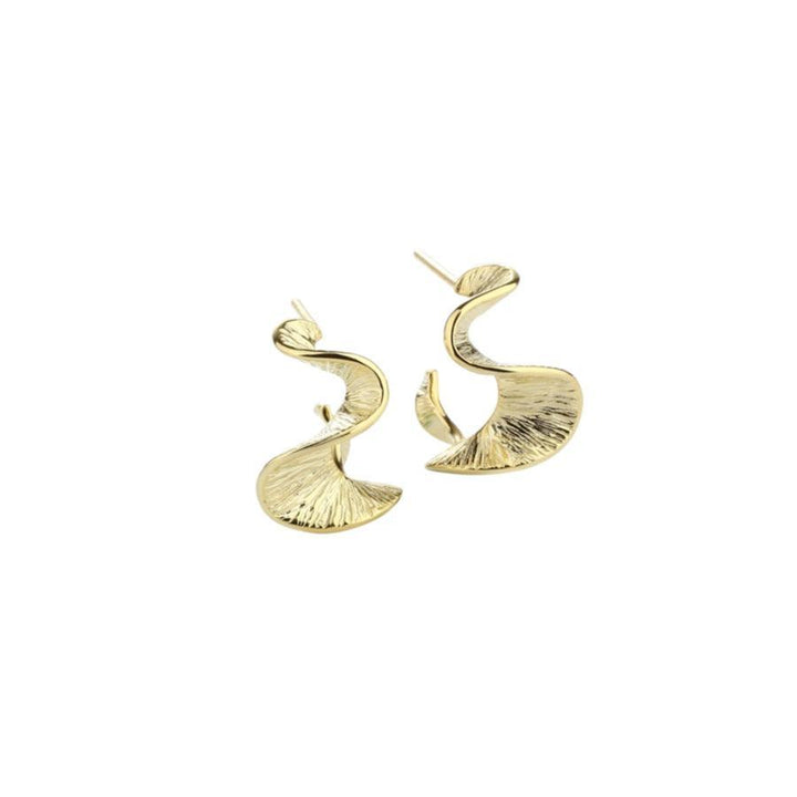 Aqua Dulce Rhumba Earrings silver gold plated, wavy and golden earrings with a structured surface. Model 5098-5098-1