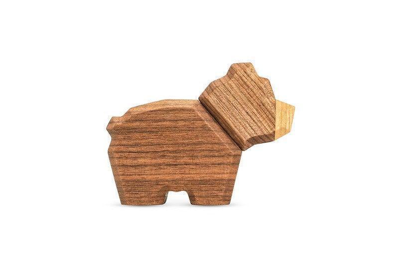 Fablewood Little Bear shows a small bear figure in a natural wooden look, simple and stylish. Model 9005-1