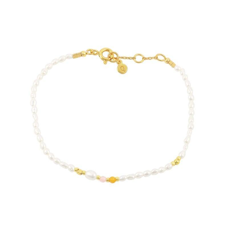 Hultquist Copenhagen Olivia Bracelet with small white pearls, gold details and colored pearls. Model S08035G-S08035G-1.