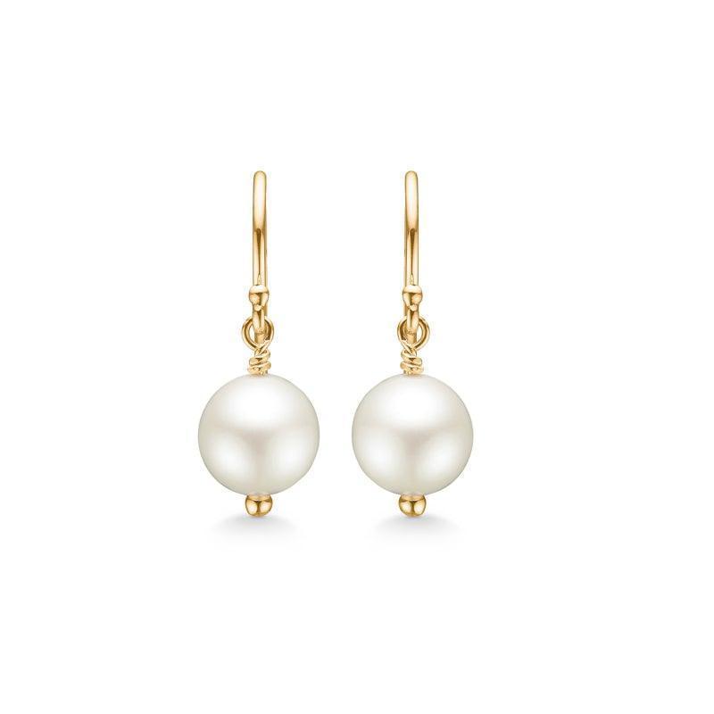 Mads Z 14 kt Treasure earrings, classic golden hooks with white pearls. Model 1513005-1513005-1