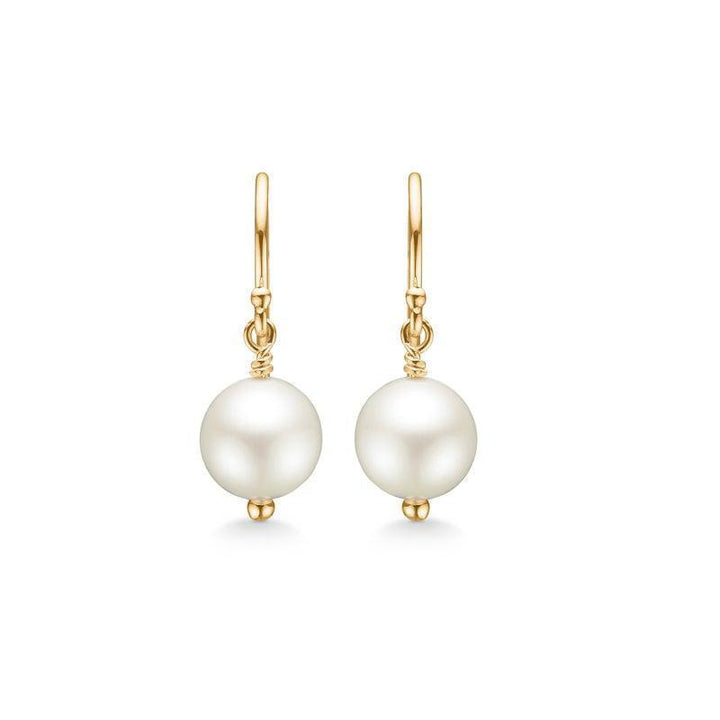 Mads Z 14 kt Treasure earrings, classic golden hooks with white pearls. Model 1513005-1513005-1