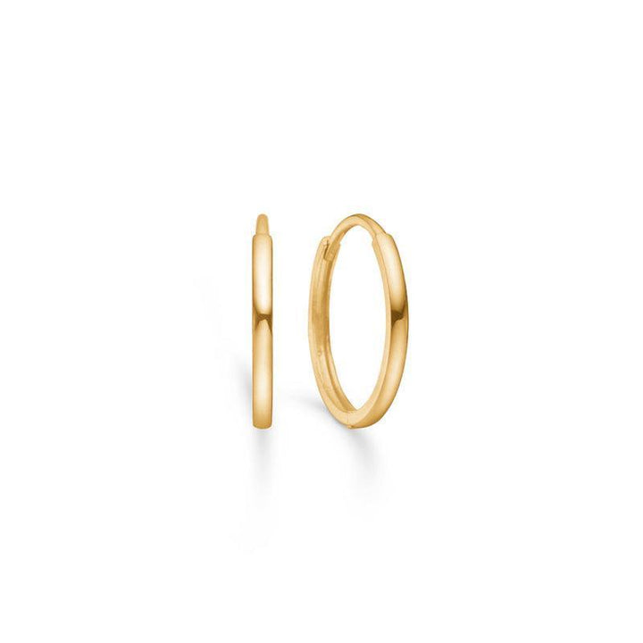 Mads Z 14kt Creole in 18mm shows a smooth, round golden ear stud in bright gold. Model 8510524-1.