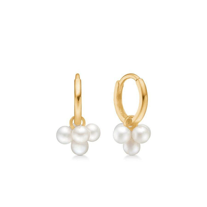 Mads Z 8kt Daizy Hoops, gold earrings with round white pearls, elegant and minimalist style. Model 3313112-1