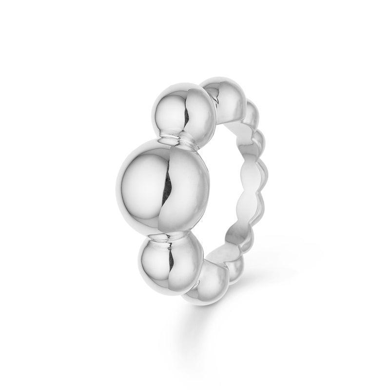 Mads Z Silver Biggest Ball Ring with shiny, ball-shaped design in silver. Model 2140077-001