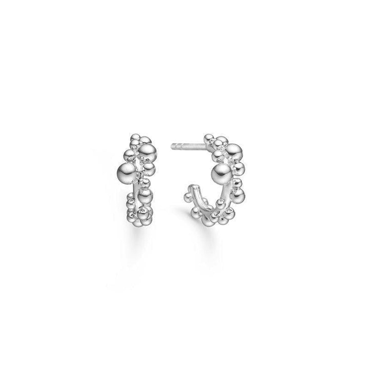 Mads Z Silver Bubbles Creole earrings with organic ball details in shiny silver, Model 2110066-1.