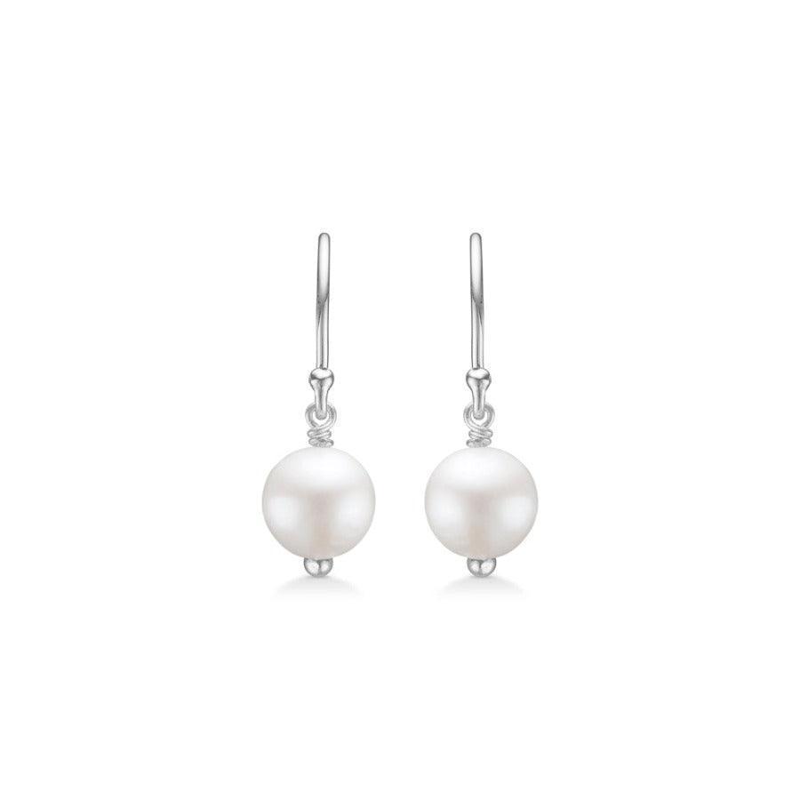 Mads Z Treasure Earrings showcase elegant silver earrings with round white pearls. Model 2113005-2113005-1