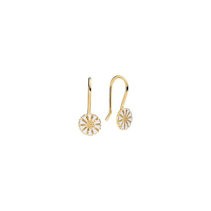 Daisy earring gold-plated 7.5 mm shows elegant earrings with daisy flower, white enamel and golden look. Model 909075-M-1