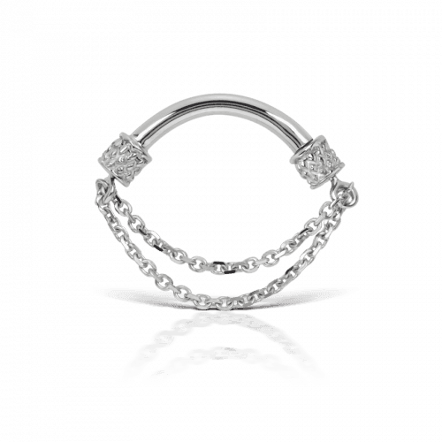 Maria Tash 14g 6.5mm Double Chain Septum Spinner jewelery in shiny silver with two fine chains. Modelsss2ch1465-w-1.